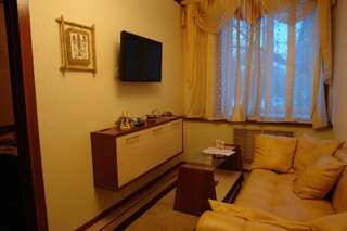 Гостиница Five Miracles Hotel Барнаул Улучшенный двухместный номер с 1 кроватью-2