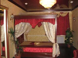 Гостиница Five Miracles Hotel Барнаул Стандартный двухместный номер с 1 кроватью-1